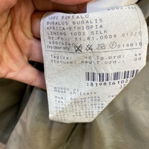 Giorgio Armani 100% Buffalo leather and African Ethiopia Lining 100% silk jacket - Picture 3 of 16